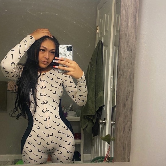 Meet your Posher, Tyra - Picture 3 of 3